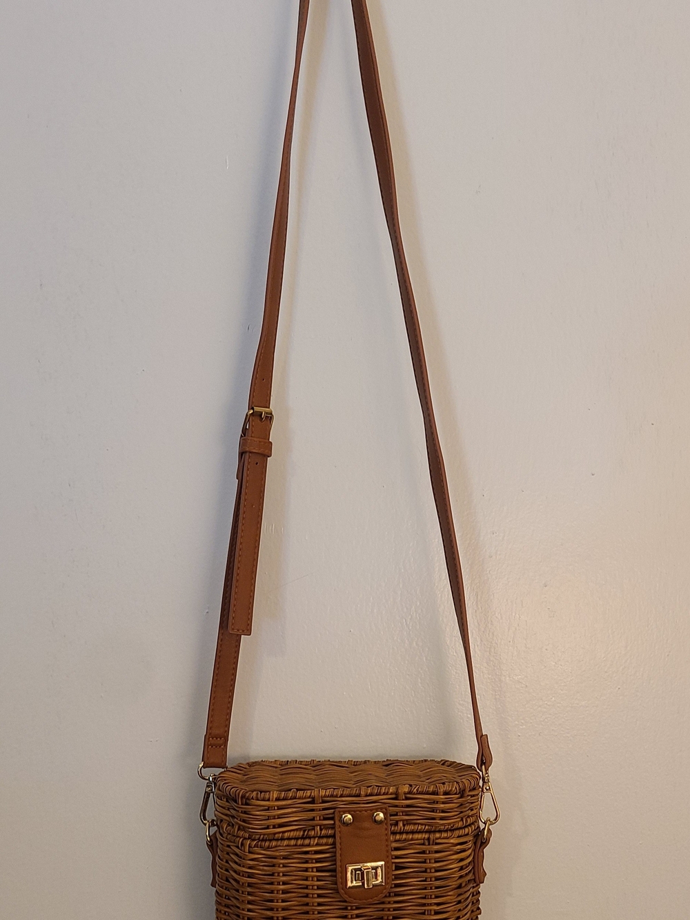 Woven Crossbody Bag in Brown - Unbranded